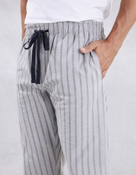 Un beau pyjama et des pantoufles