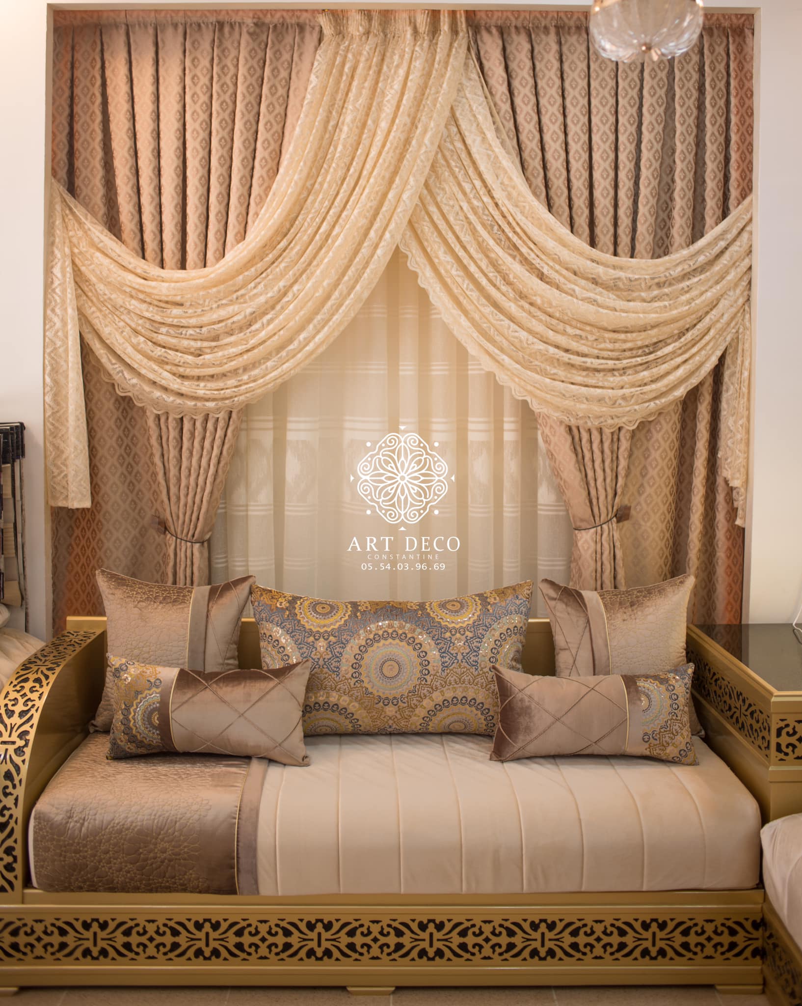 كنبة و ستائر Art Déco
