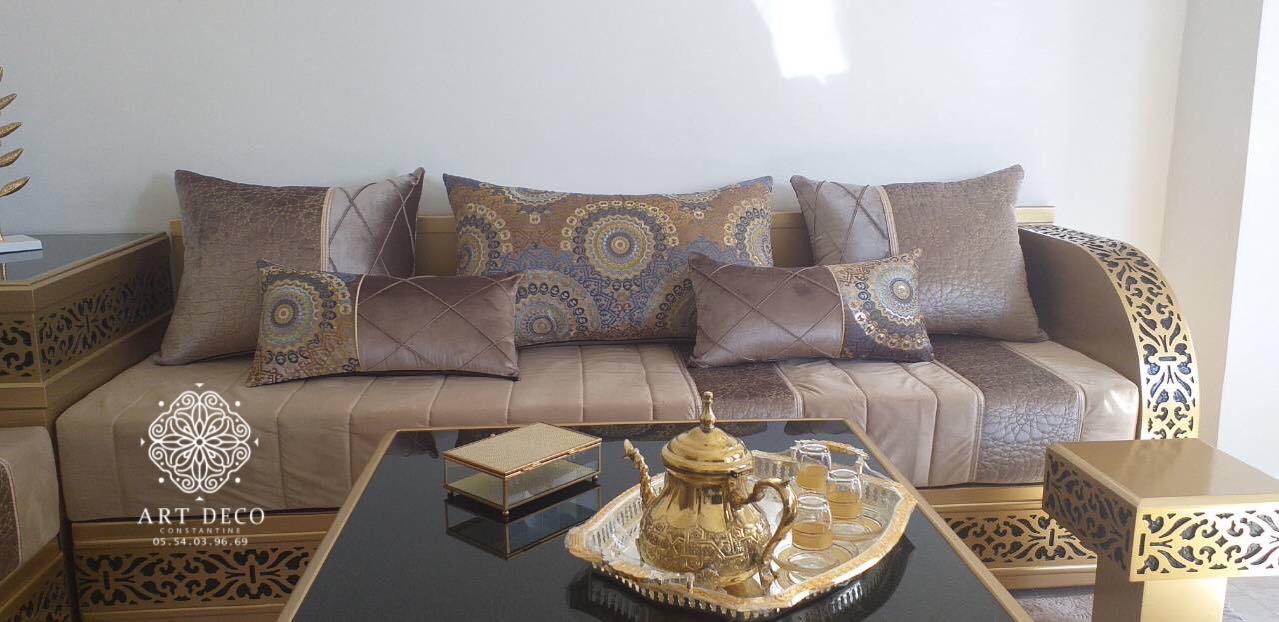 طاولة قهوة مزينة