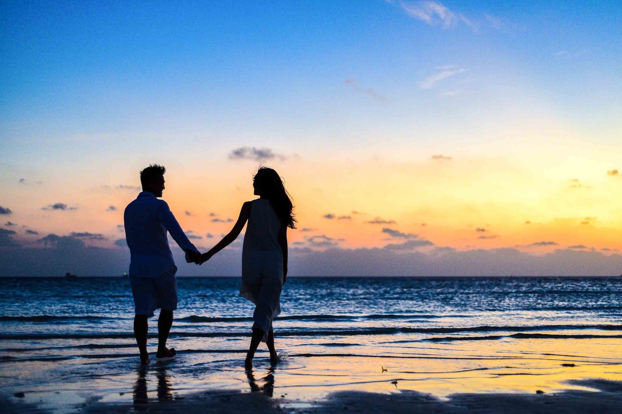 Les destinations les plus prisées - Couple sur une plage