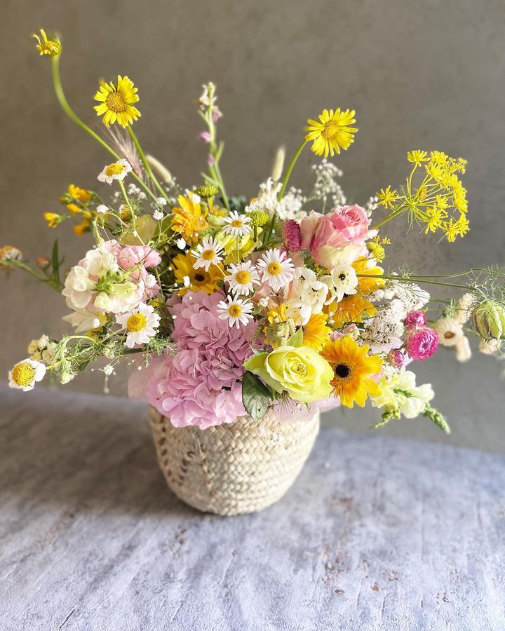 Saida B Flowers composition