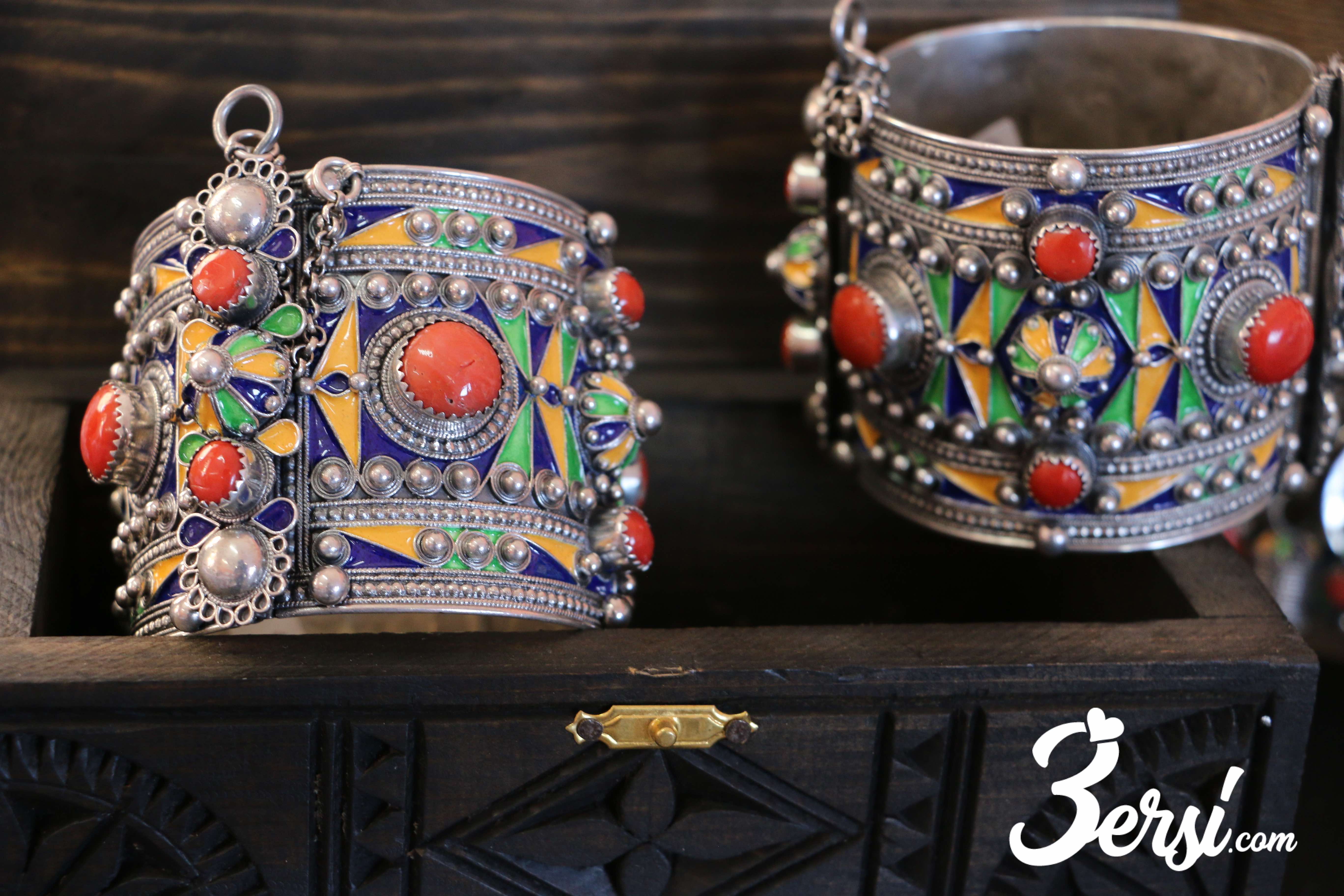 Bijoux artisanaux d'At Yenni