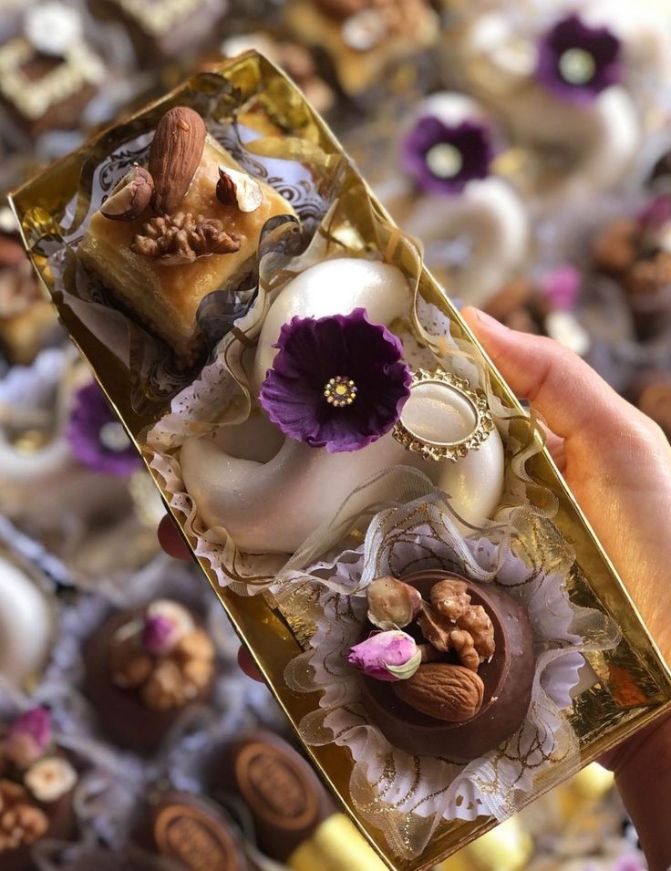 boîte à gâteaux algériens