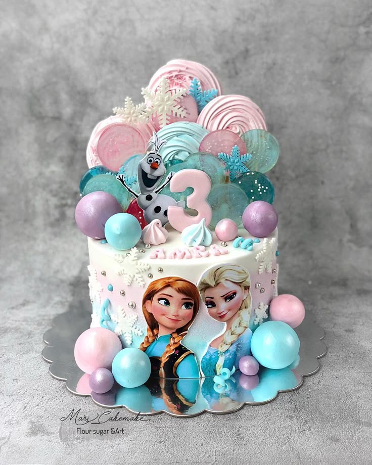 Gâteau d'anniversaire enfant style princesse