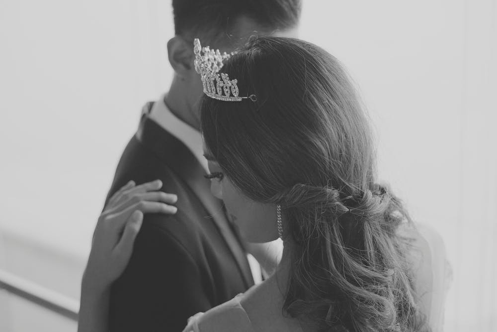 Organiser un mariage commun : Est-ce le bon choix?