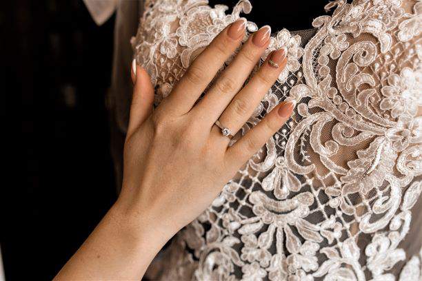 تعليقة جهاز العروسة الجزائرية: واحدة من عادات زمان